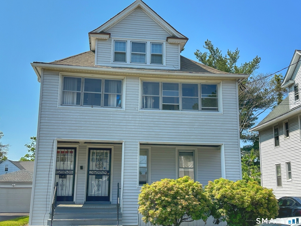 546 Taft Avenue - Photo 0