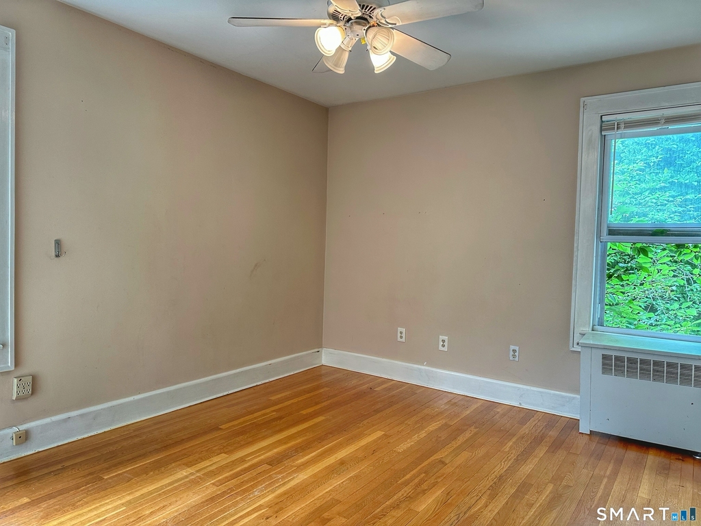 546 Taft Avenue - Photo 4