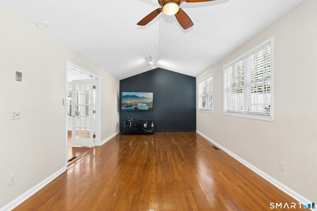 375 Hope Street - Photo 7