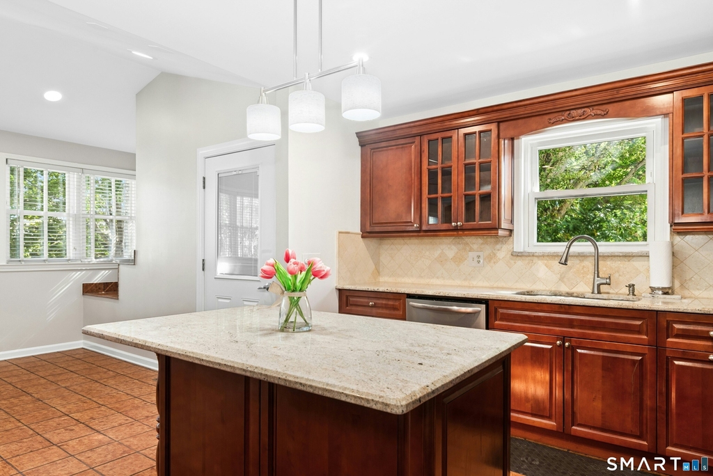 375 Hope Street - Photo 14