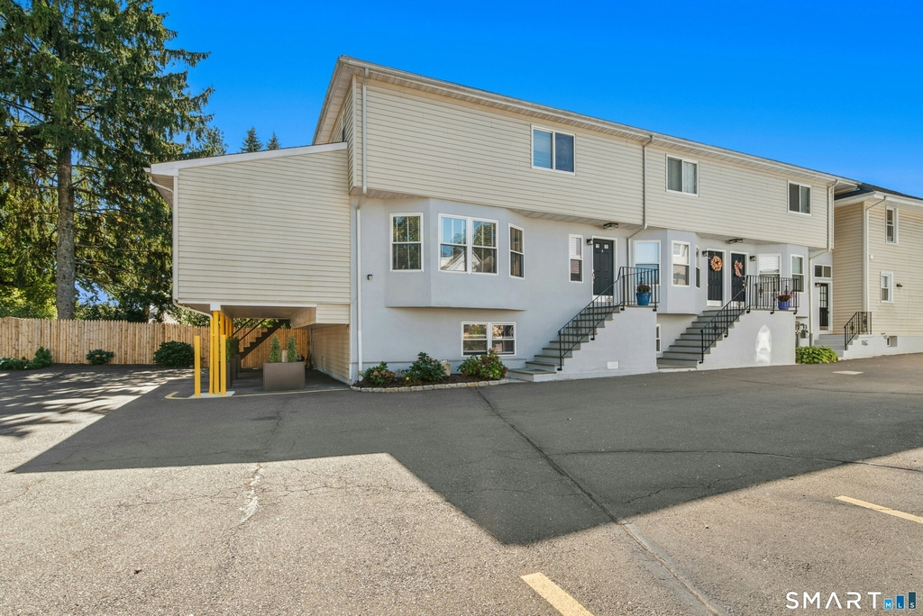 375 Hope Street - Photo 2