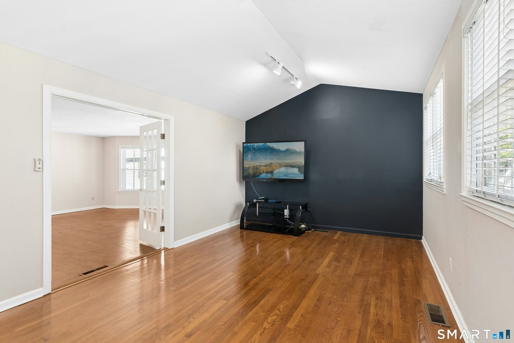 375 Hope Street - Photo 8
