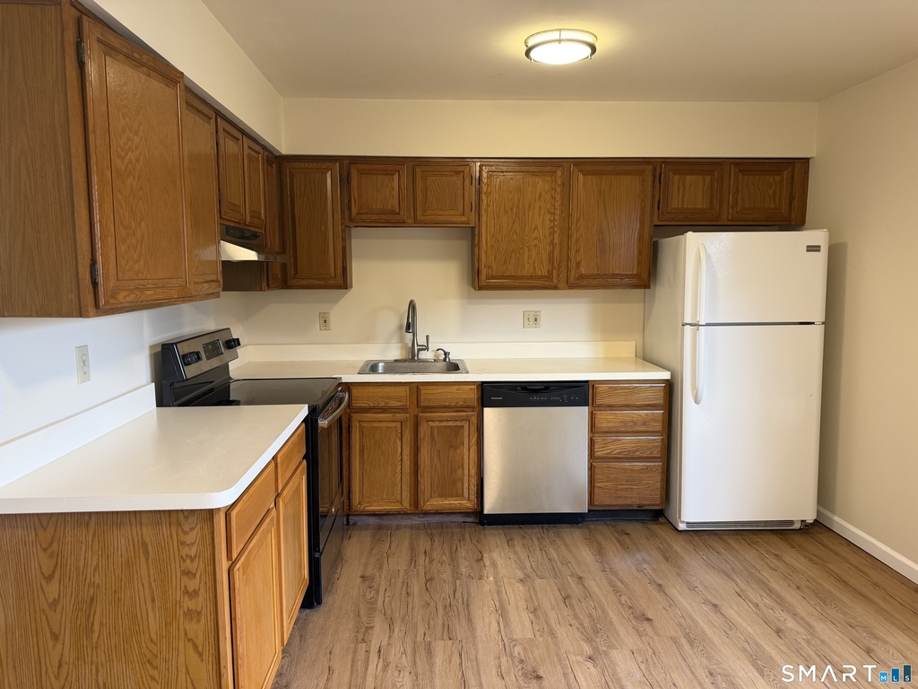 15 Lee Avenue - Photo 1