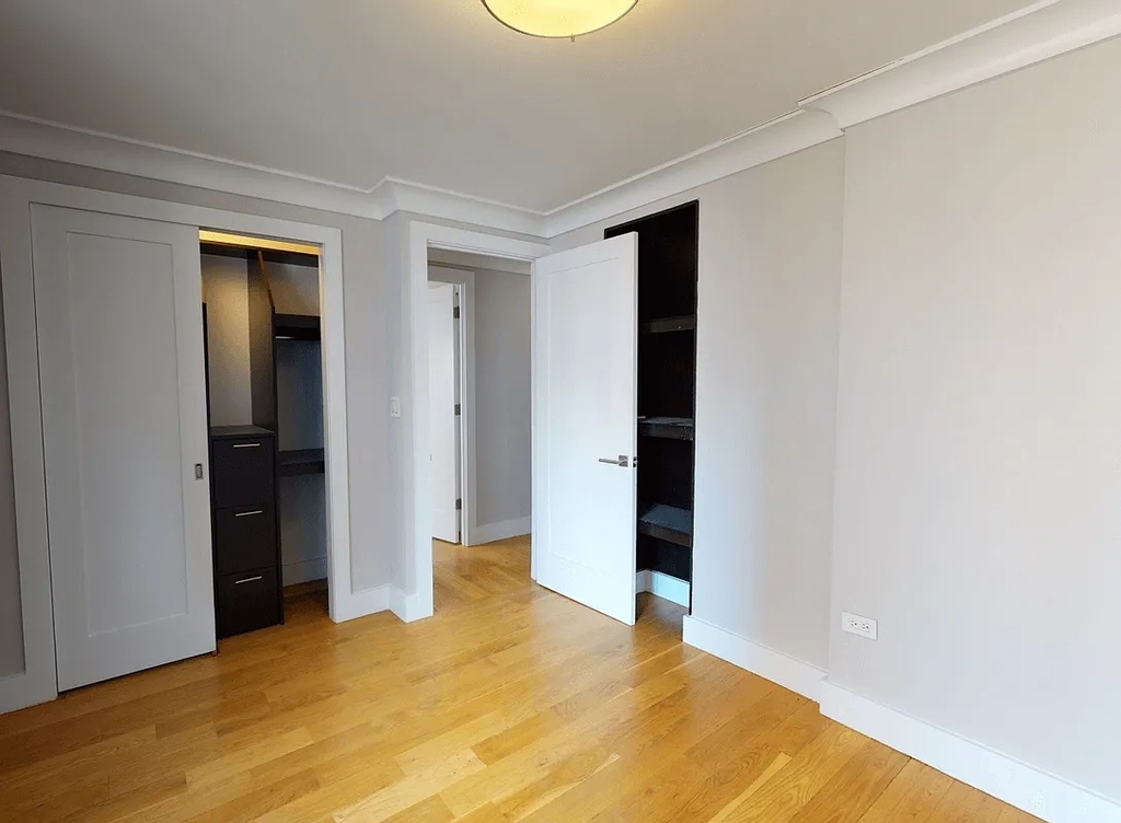 Copy of 70 West 93rd Street, Unit 7c - Photo 2