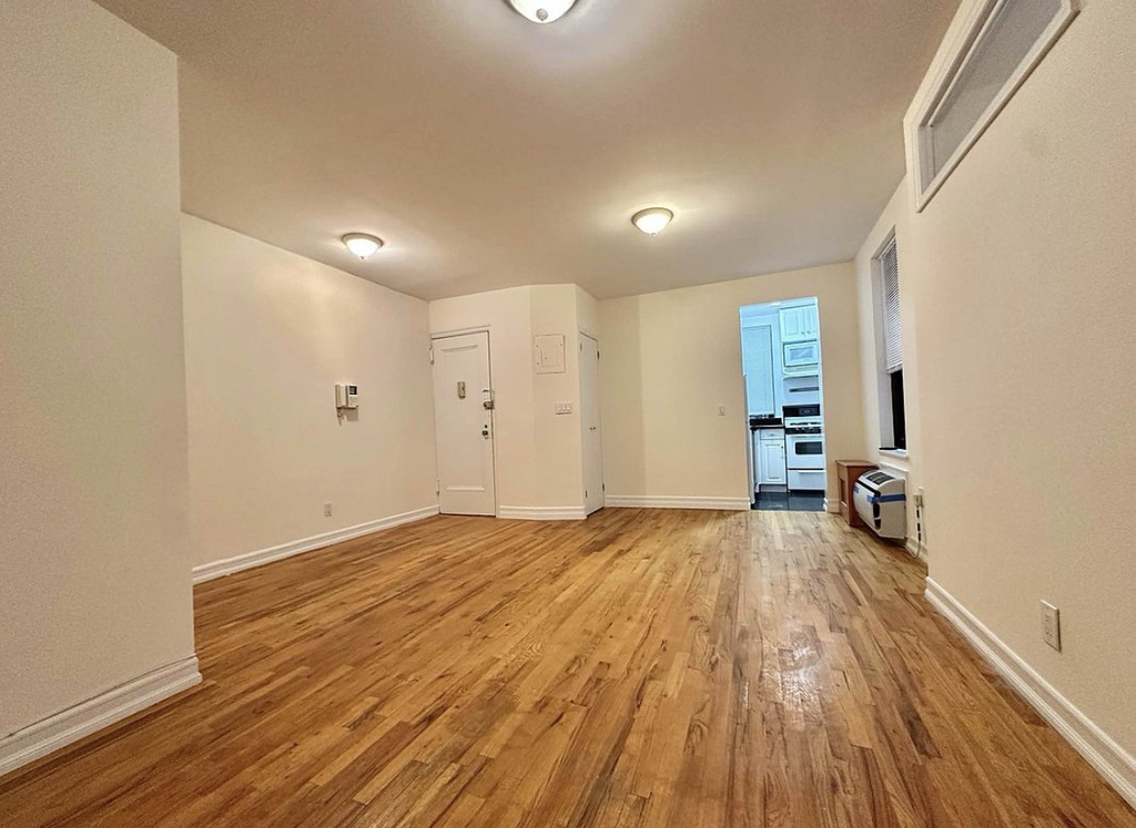 146 West 79th Street - Photo 4