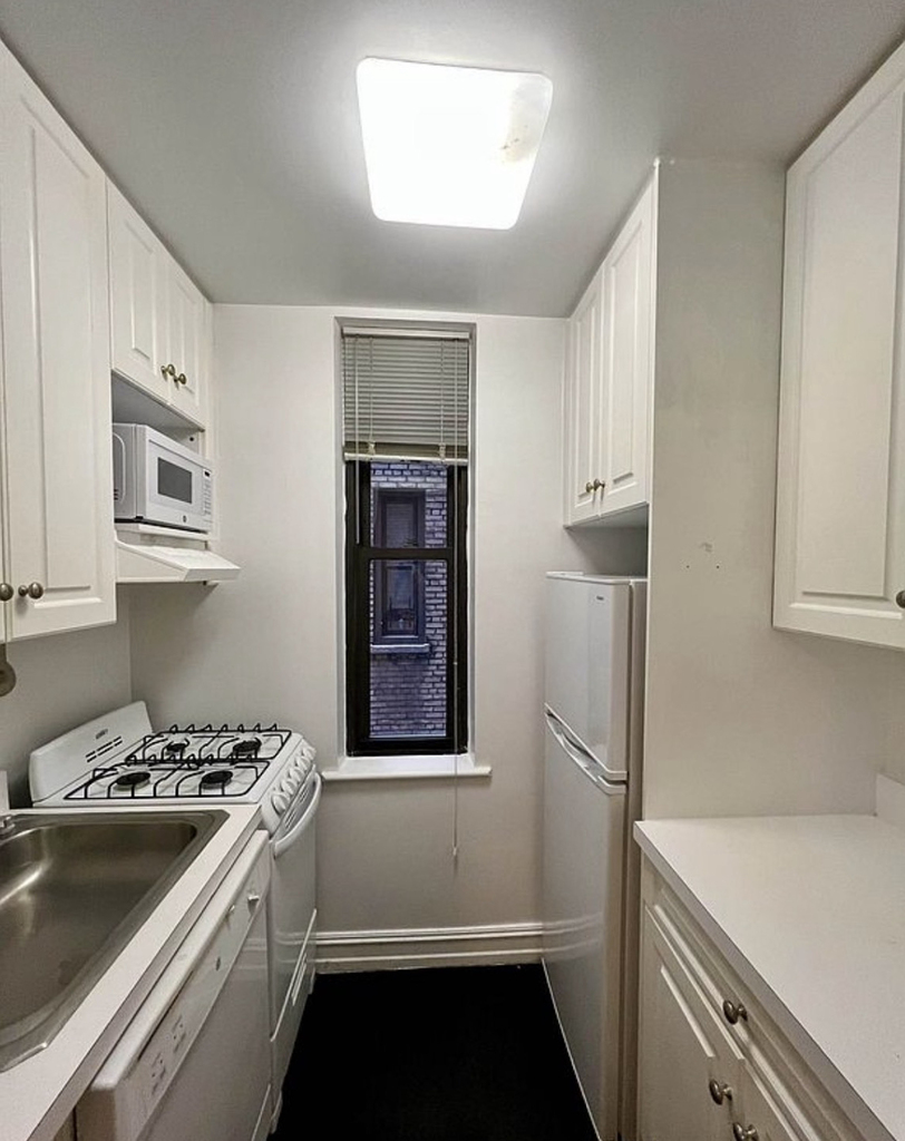 146 West 79th Street - Photo 2