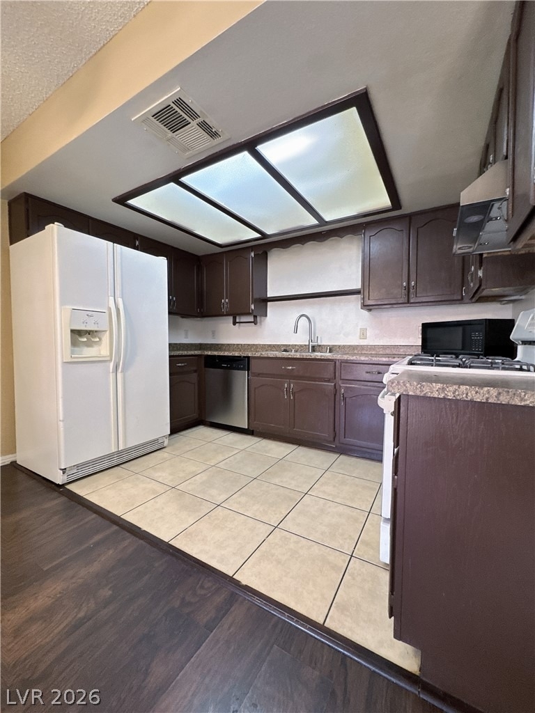 6659 W Tropicana Avenue - Photo 4