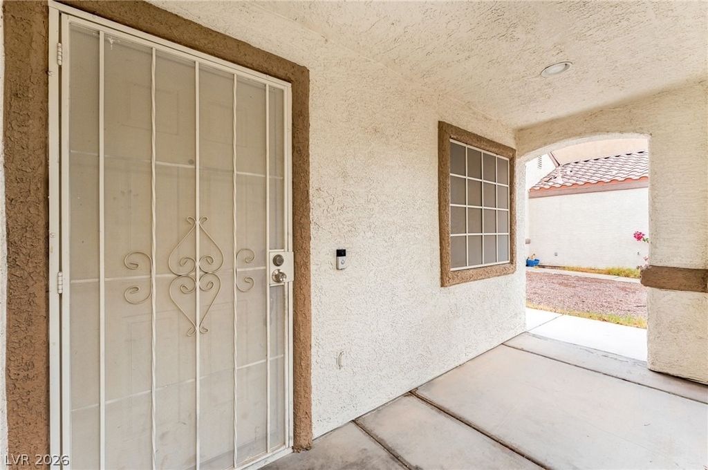 325 Searchlight Drive - Photo 2