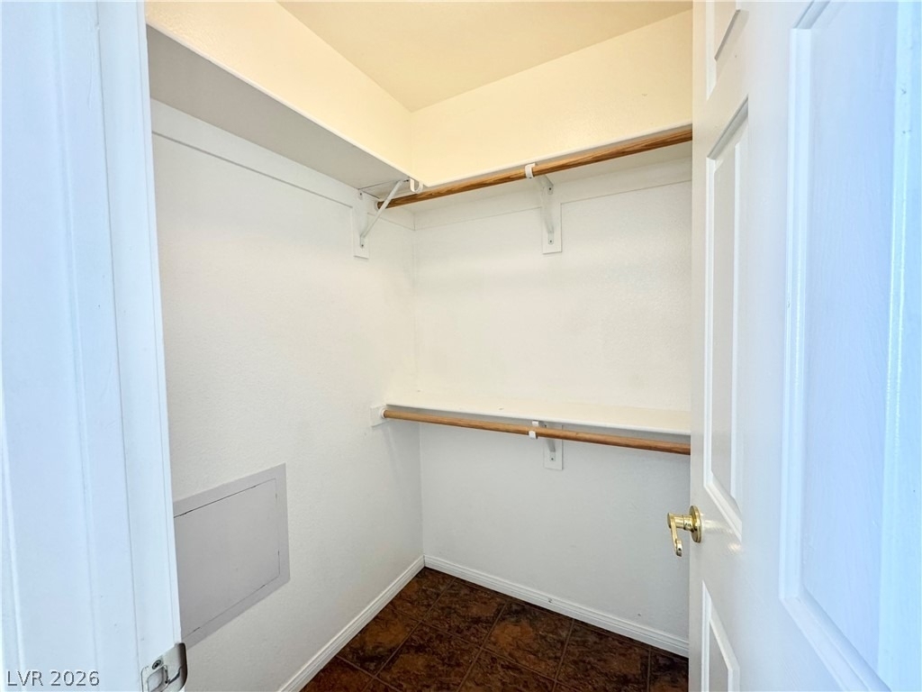 421 E Comstock - Photo 11