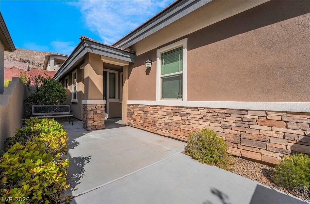 5579 Bethany Bend Drive - Photo 2