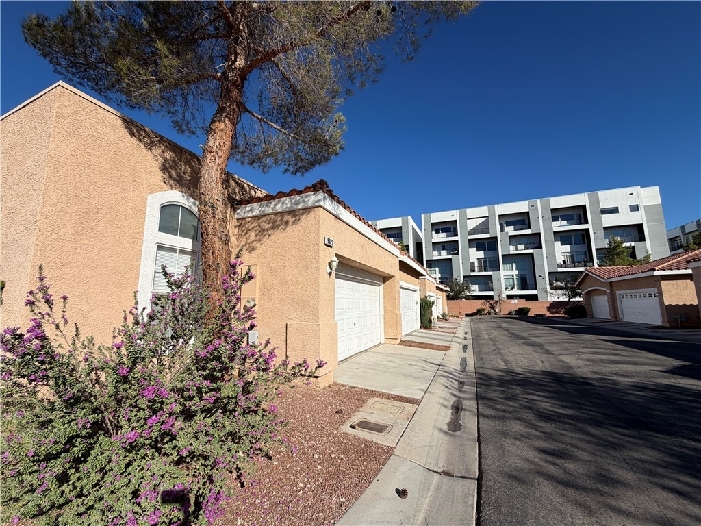 9023 Kimo Street - Photo 2