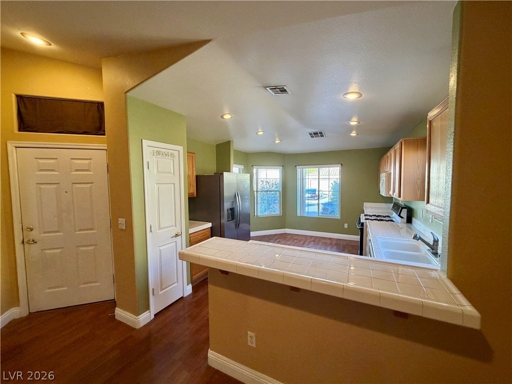 1594 Raining Hills Street - Photo 3