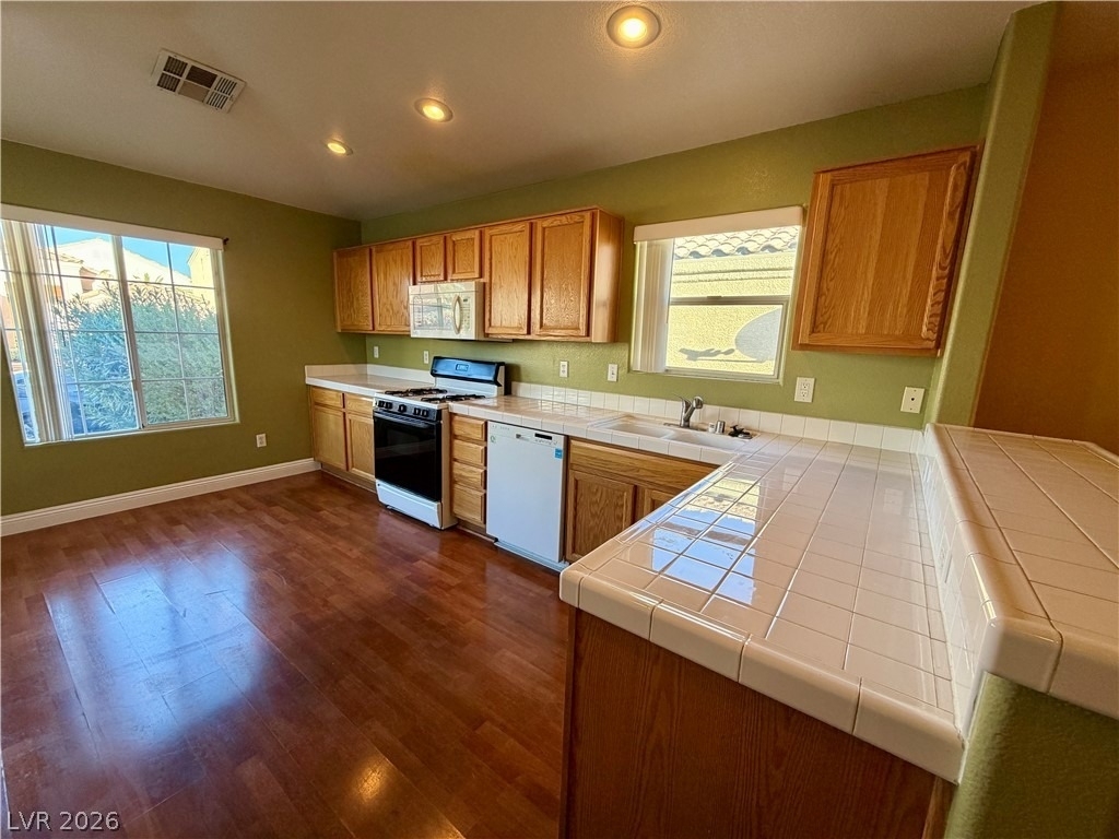 1594 Raining Hills Street - Photo 4