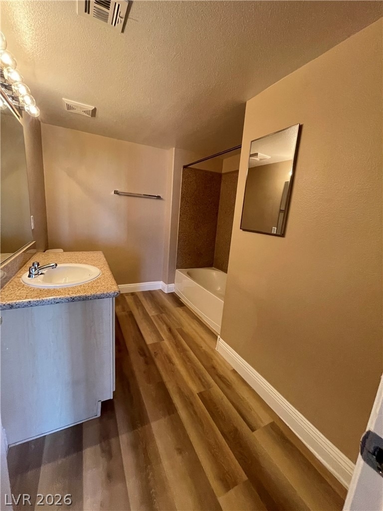 8000 Badura Avenue - Photo 22