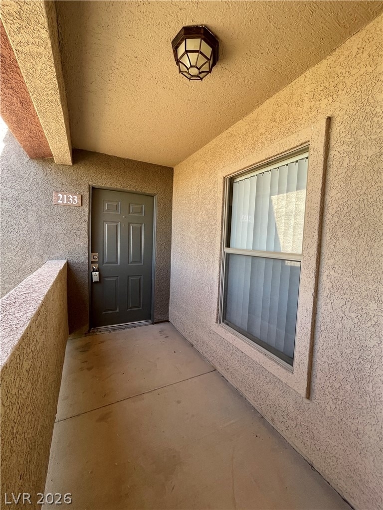 8000 Badura Avenue - Photo 2