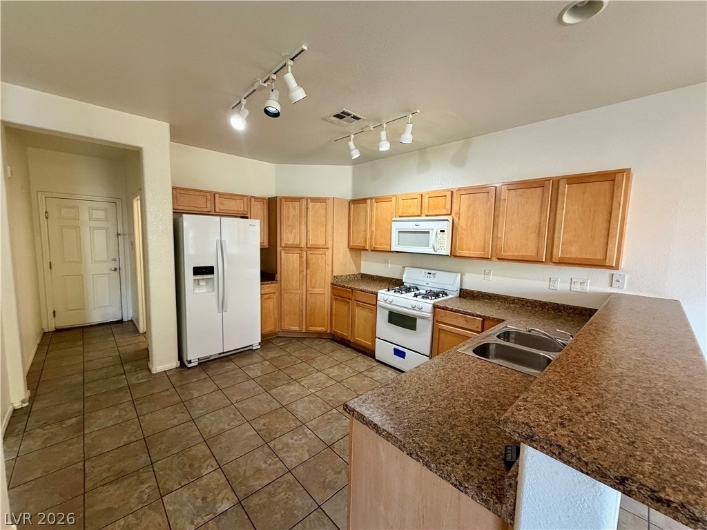 3616 Asbury Hill Avenue - Photo 5