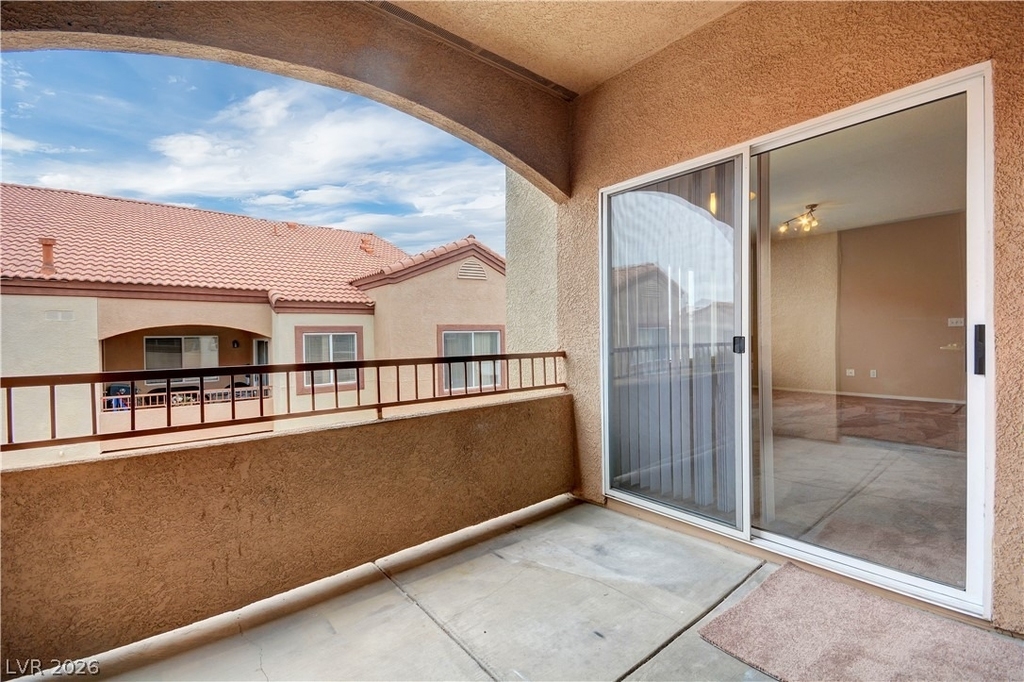 9580 W Reno Avenue - Photo 12