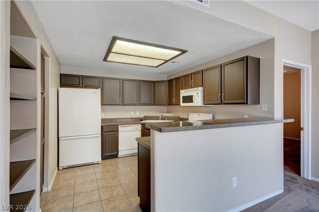 9580 W Reno Avenue - Photo 6