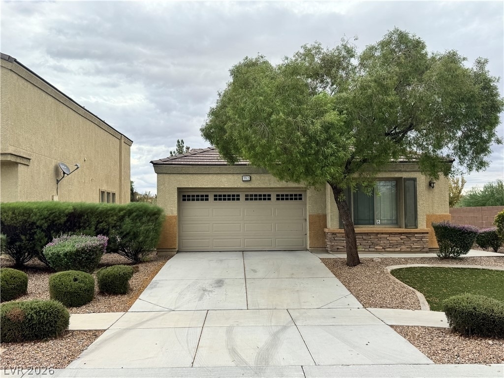 5512 Stelle Amore Street - Photo 2