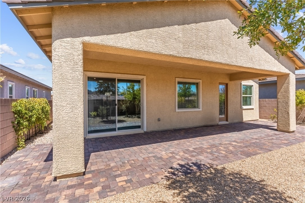 652 Longfeather Street - Photo 34