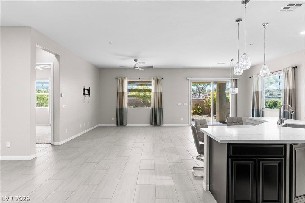 652 Longfeather Street - Photo 5