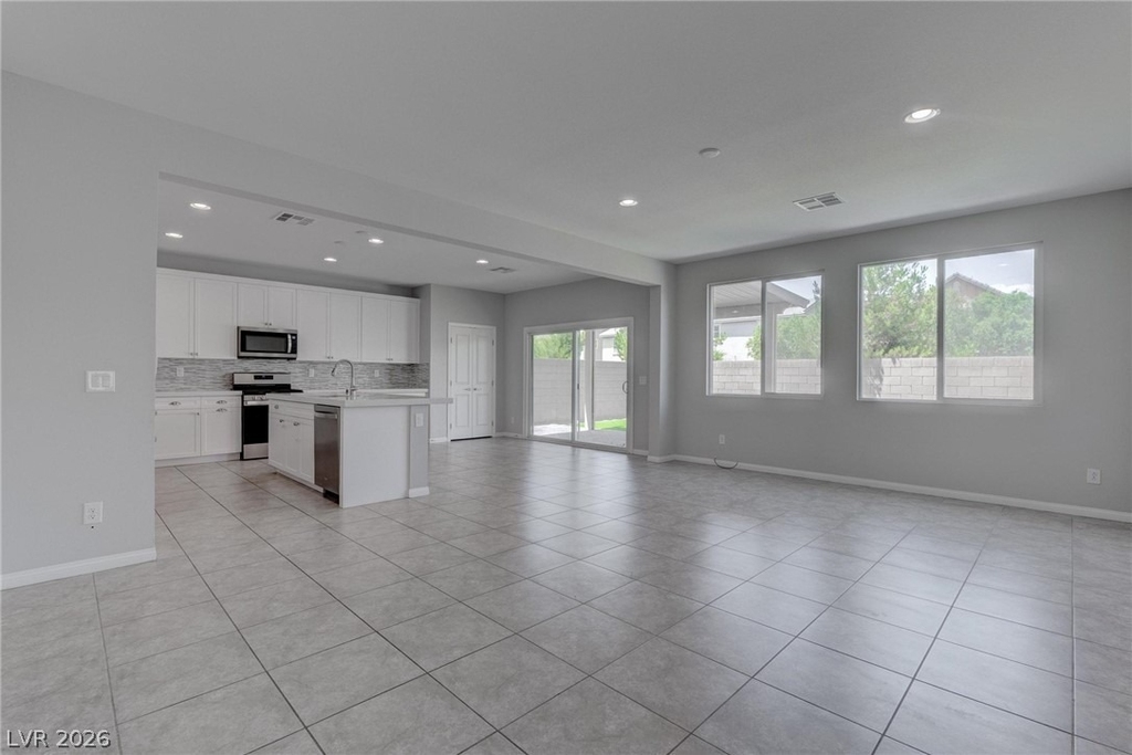 114 Manzanita Falls Avenue - Photo 1