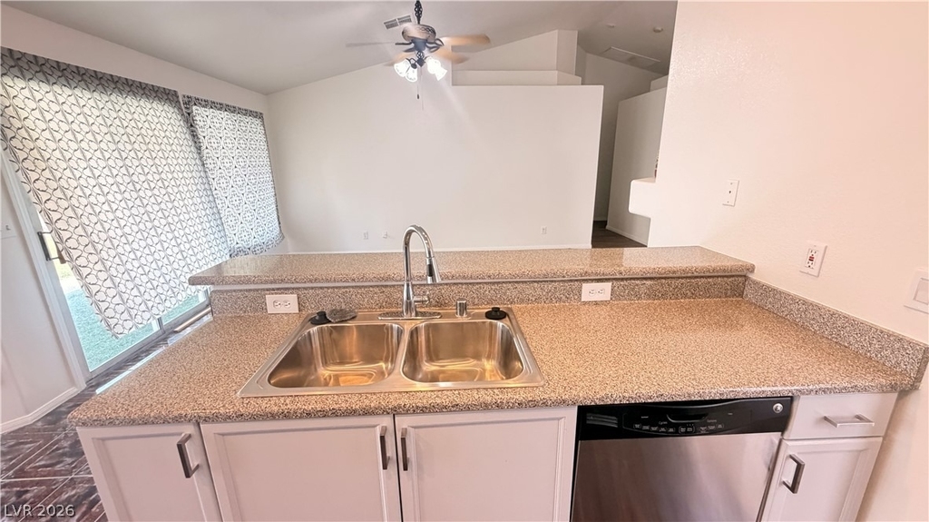 6263 Dalbergia Avenue - Photo 15