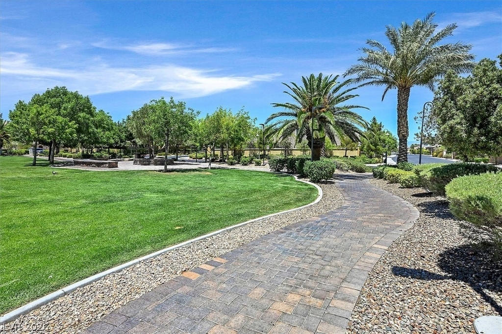 272 Finsbury Court - Photo 31