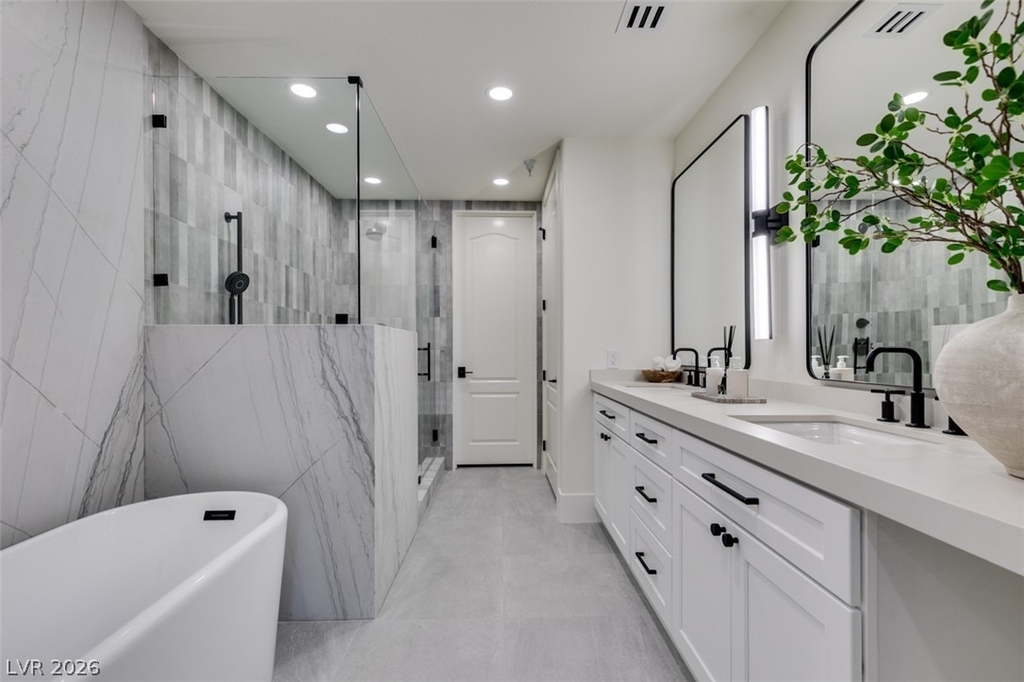 32 E Serene Avenue - Photo 3
