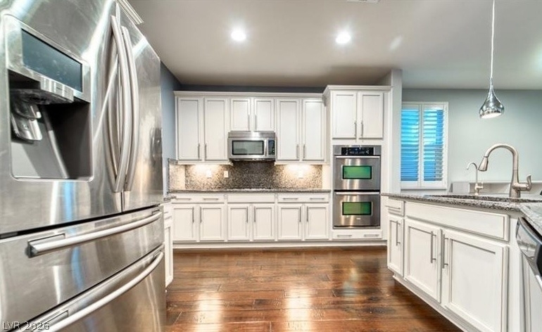11216 Hedgemont Avenue - Photo 8