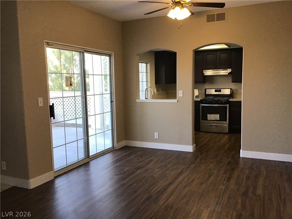 1676 Normandy Way - Photo 1