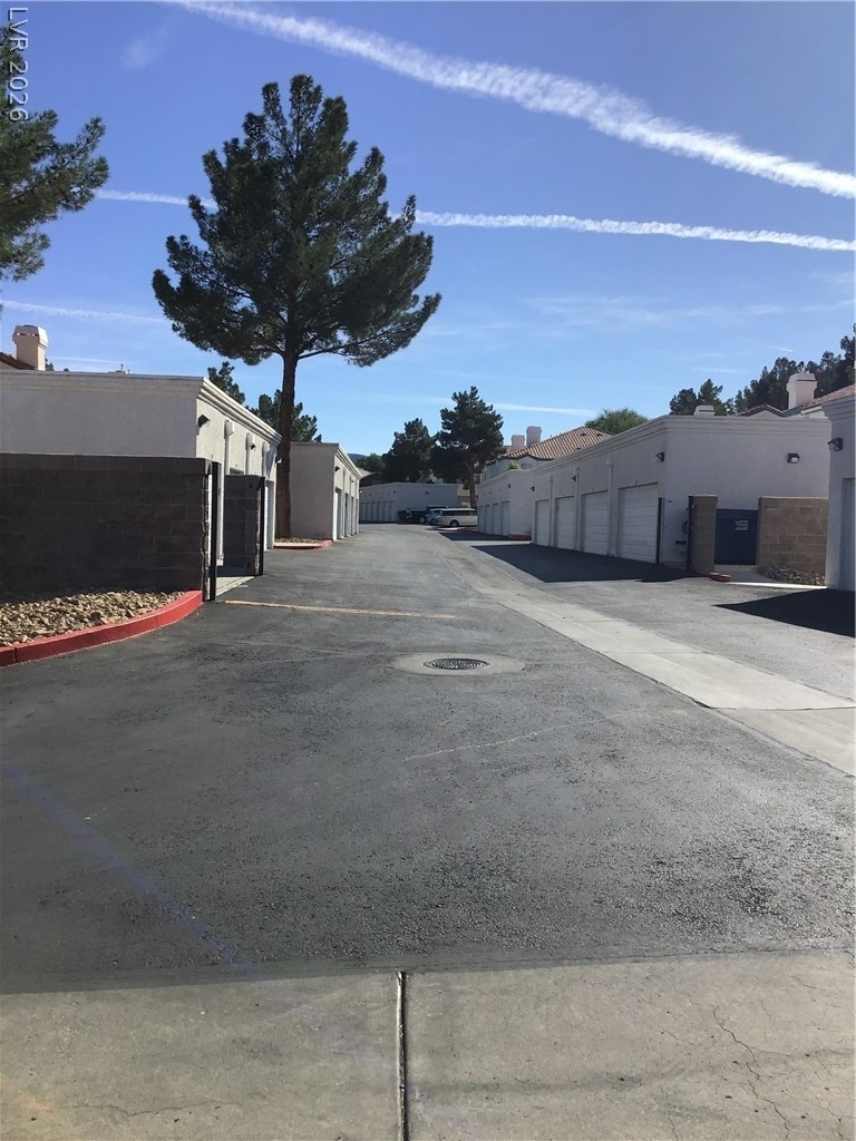 1676 Normandy Way - Photo 26