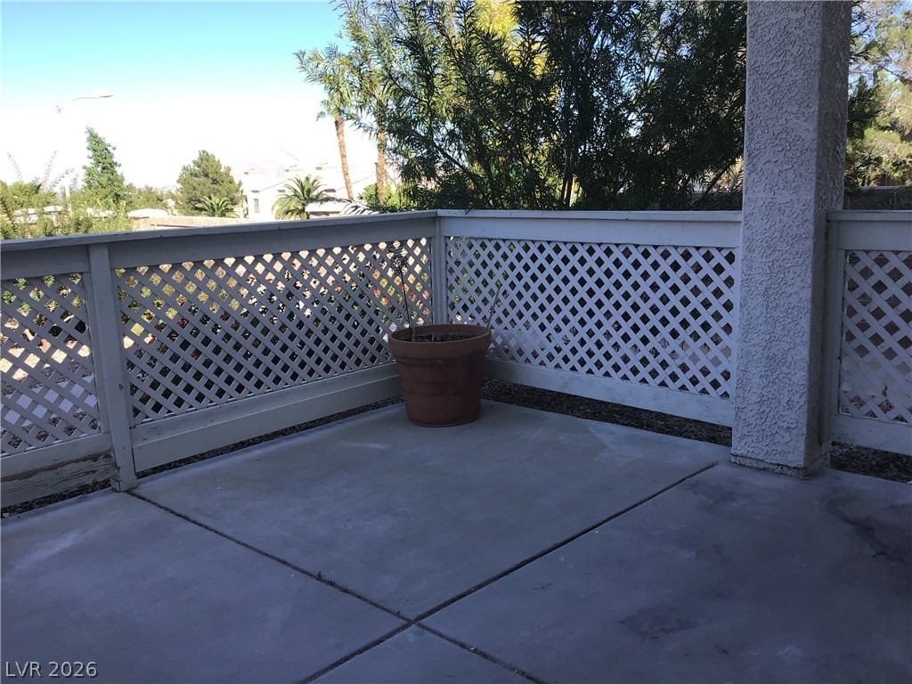 1676 Normandy Way - Photo 5