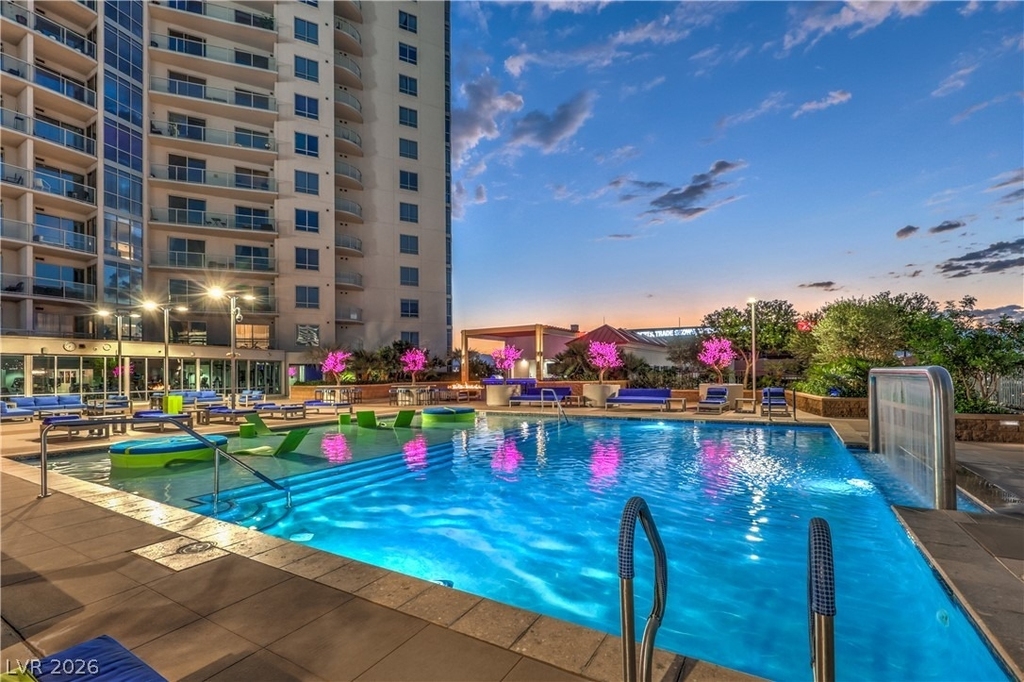 200 W Sahara Avenue - Photo 38