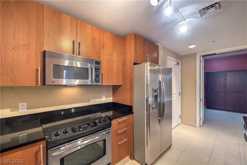 200 W Sahara Avenue - Photo 13