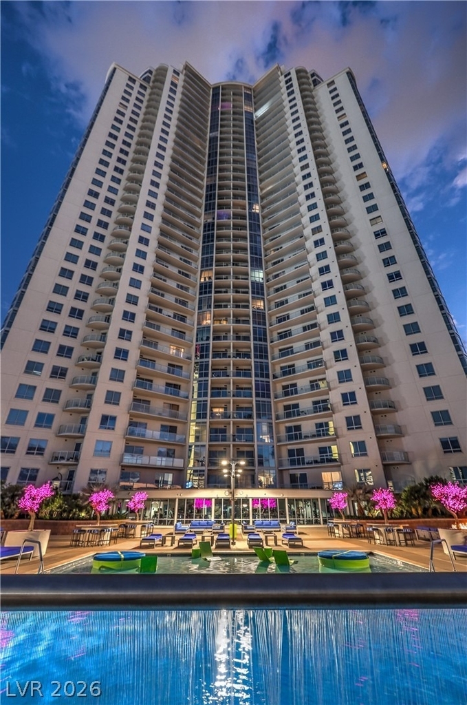 200 W Sahara Avenue - Photo 0