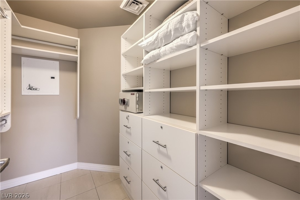 200 W Sahara Avenue - Photo 18