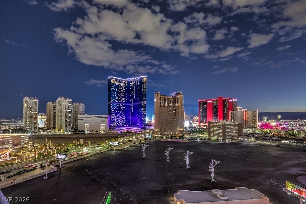 200 W Sahara Avenue - Photo 32
