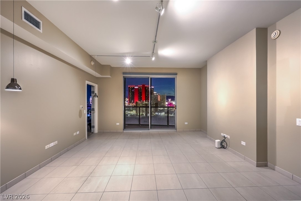 200 W Sahara Avenue - Photo 5