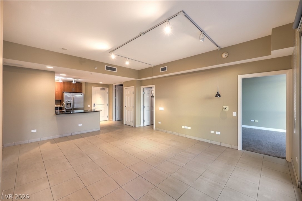 200 W Sahara Avenue - Photo 7