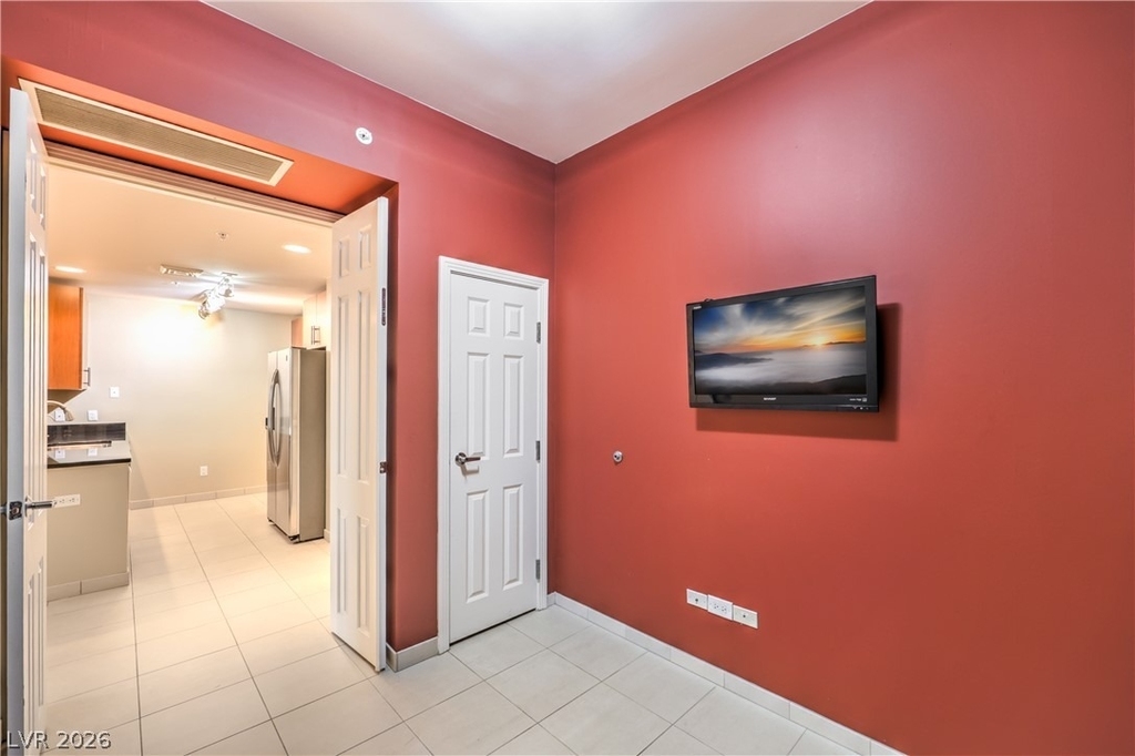 200 W Sahara Avenue - Photo 28