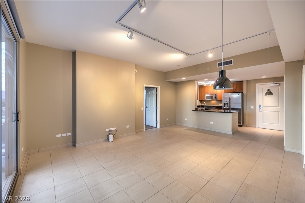 200 W Sahara Avenue - Photo 8