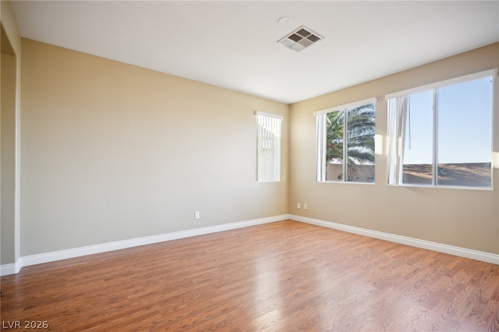 3413 Mastercraft Avenue - Photo 5
