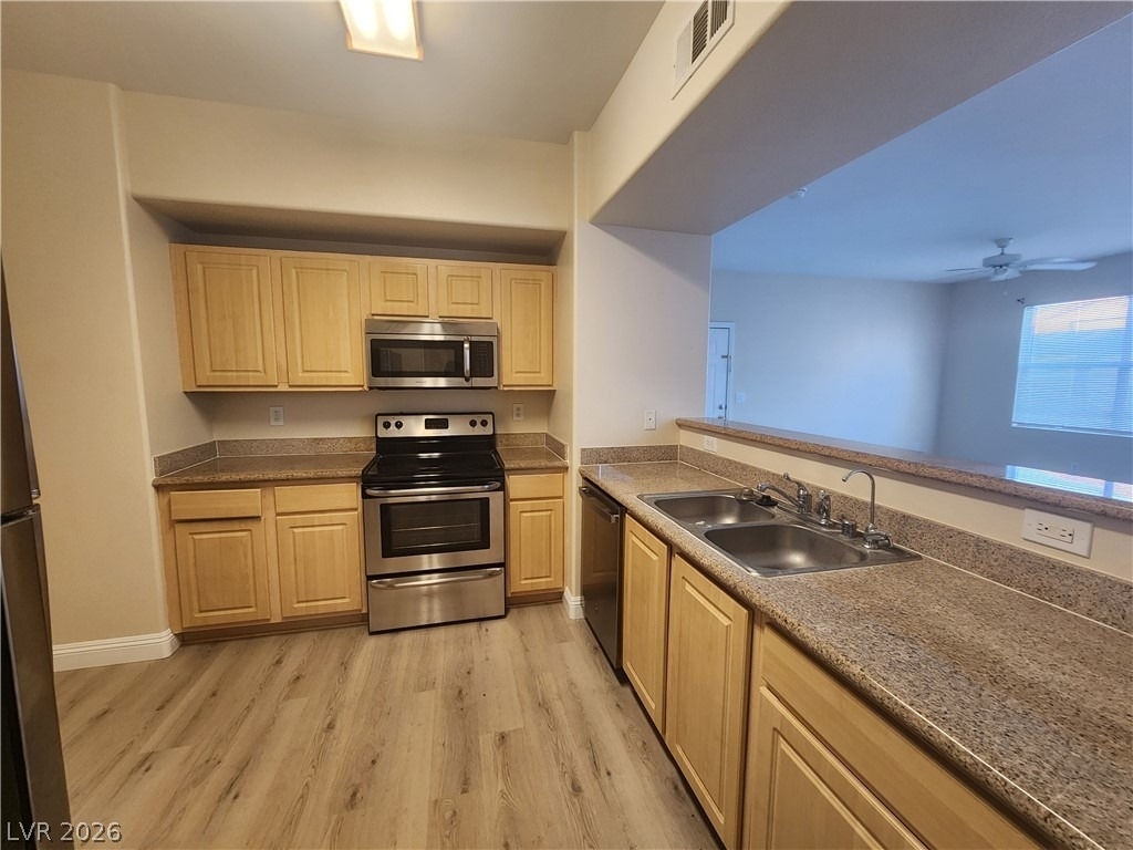 8000 W Badura Avenue - Photo 31