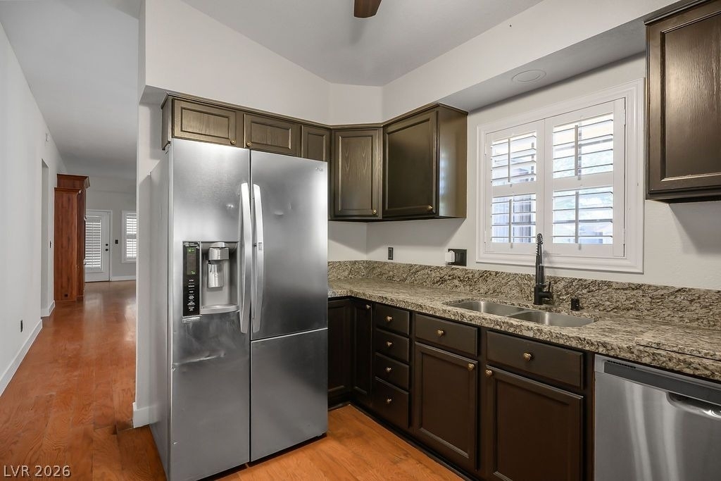 4824 Lawnwood Court - Photo 28