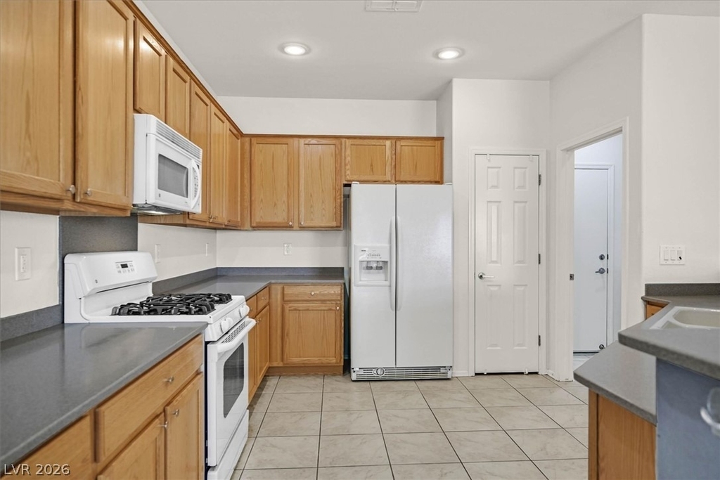 2223 Twin Falls Drive - Photo 5