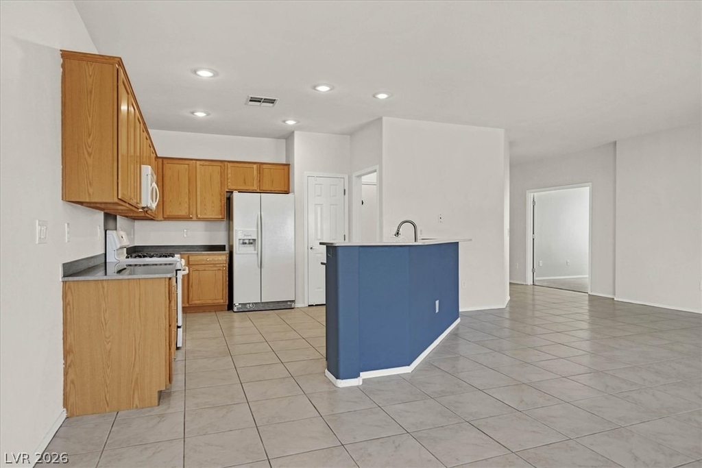 2223 Twin Falls Drive - Photo 4