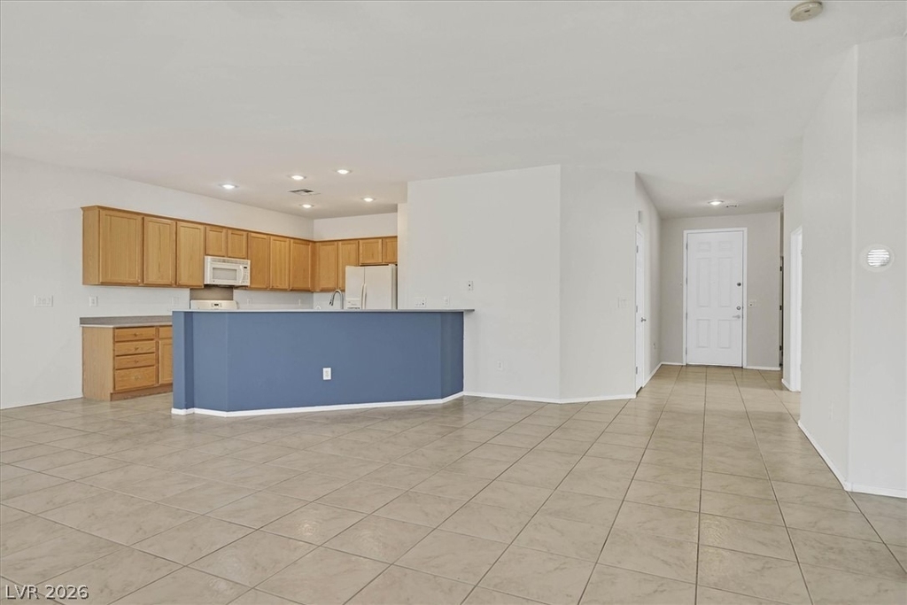 2223 Twin Falls Drive - Photo 3