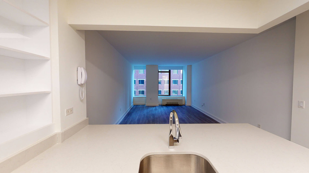 10 Hanover Square - Photo 3