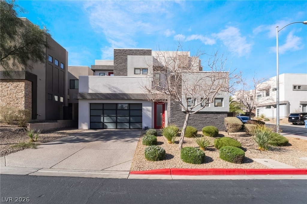 213 Inverbeg Street - Photo 2